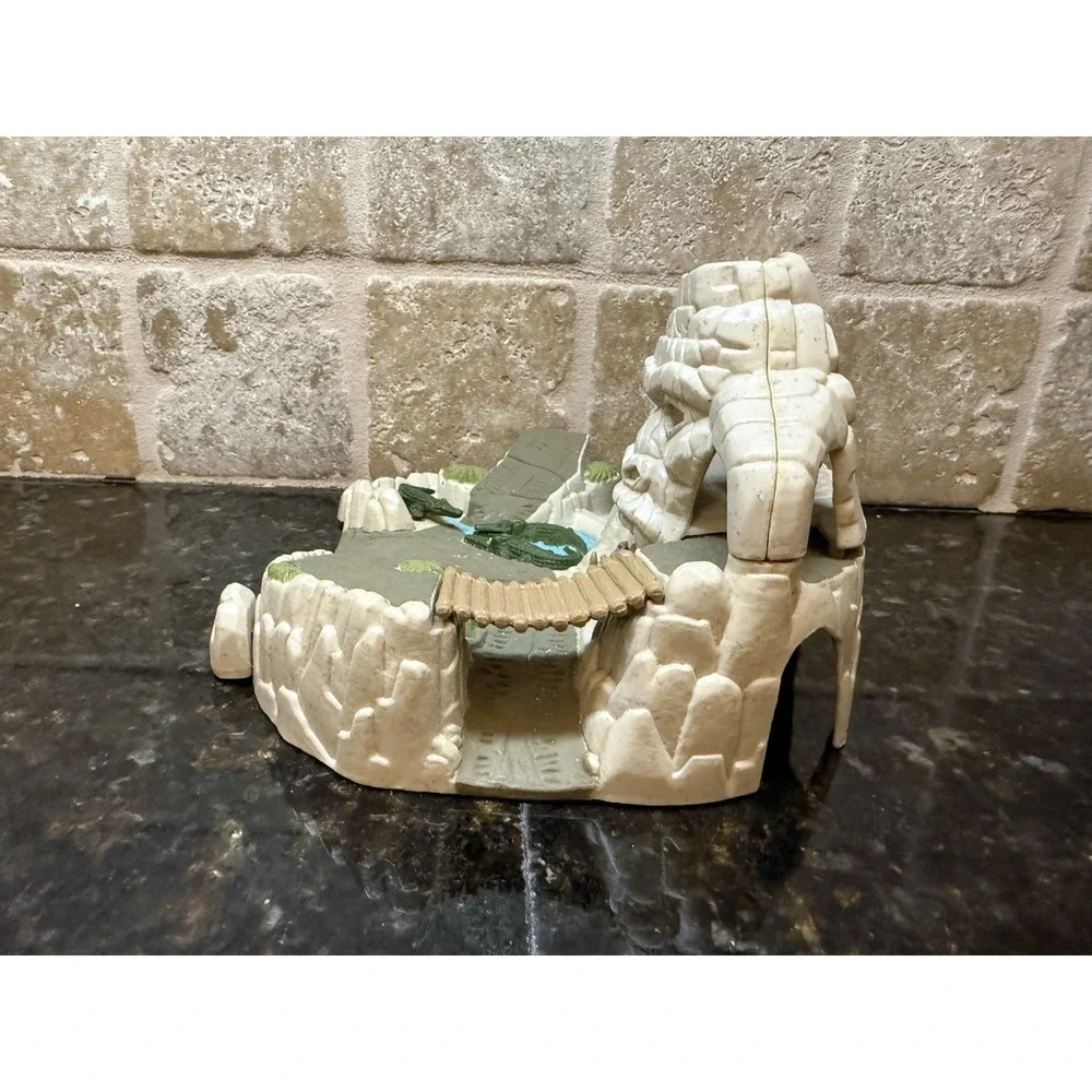 VTG Micro Machines VERY RARE Hiways & Byways Gorilla Mountain Safari Galoob 1998